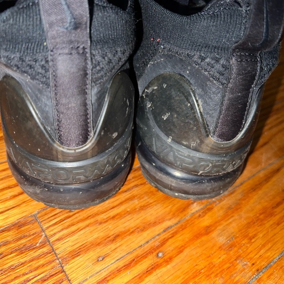 Nike Black Men's Sneakers - Picture 2 of 4